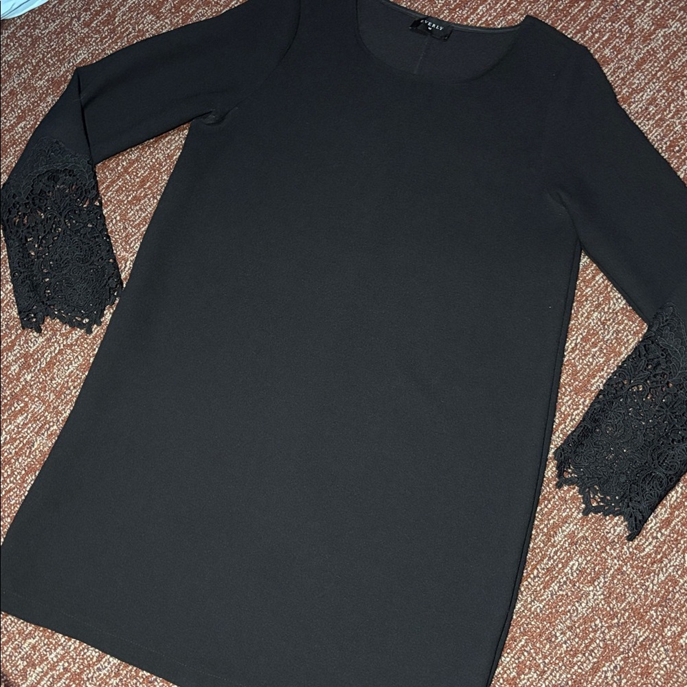 Everly long sleeve mini shift dress lace long sleeve sleeve loose fit monochrome